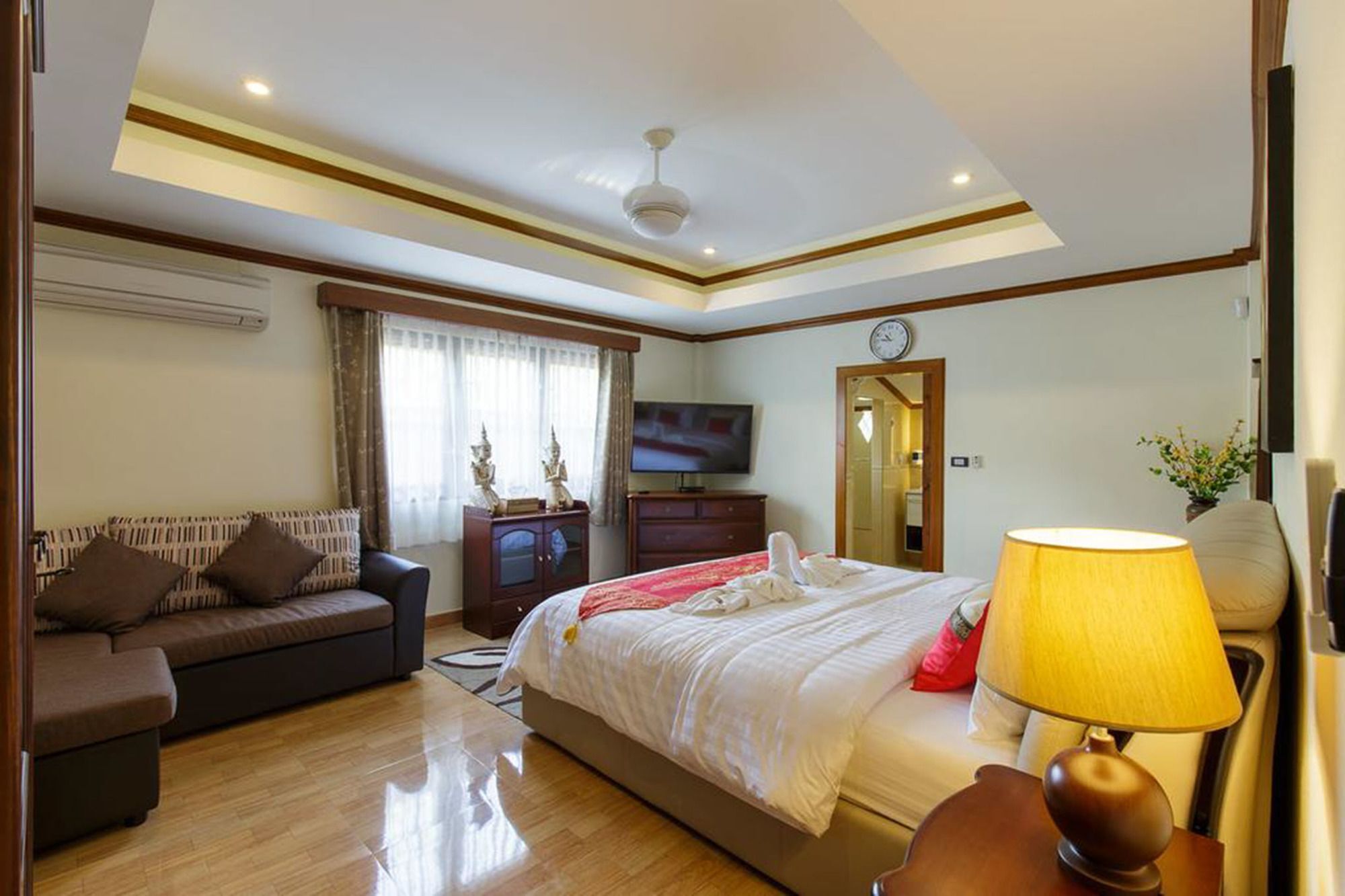 Sumonta Luxury Mae Nam